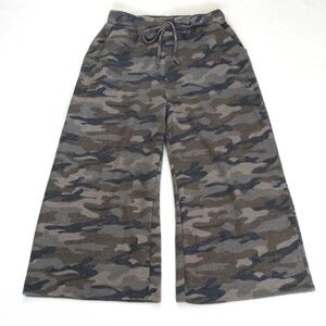 Jenny Boston Rayon Blend Green Camo Cropped Ava Wide Leg Lounge Capri Pants S